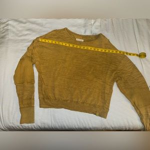 We The Free size S mustard crop top
